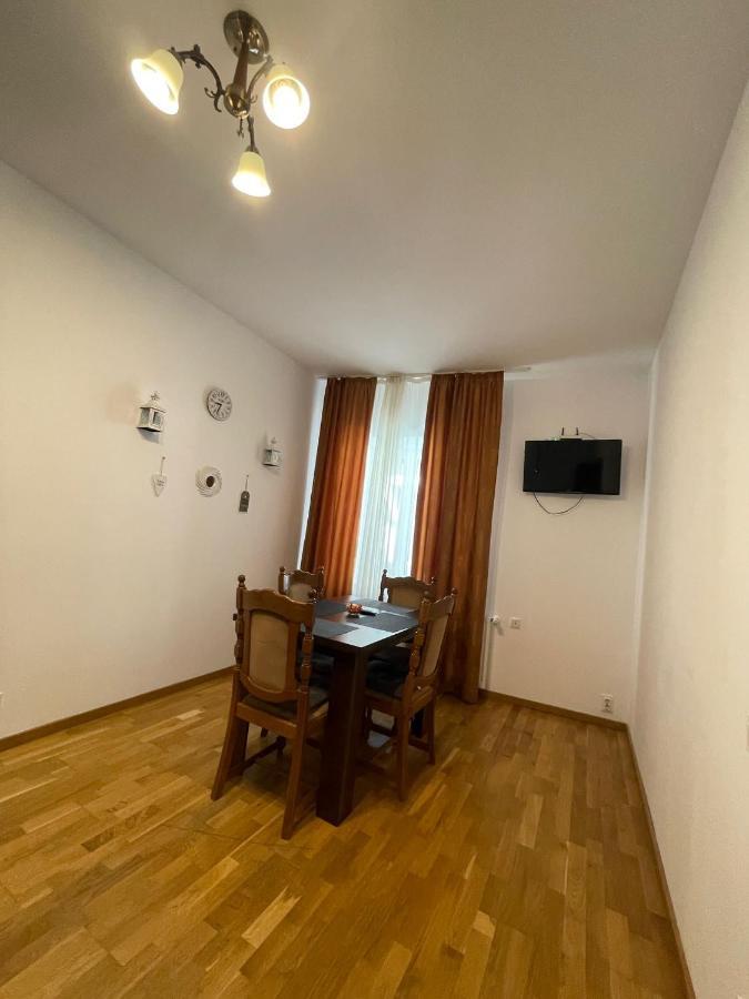 Londof Schei Apartments - Downtown Braszów Zewnętrze zdjęcie